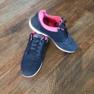 Skechers Go Golf Shoes Womens Size 10 . Leather textile upper. Waterproof